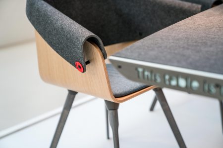 WHALE-BOARDROOM-TABLE-and-WHALE-TAIL-CHAIR-tafelstoelen-detail-locatie_DSC00422